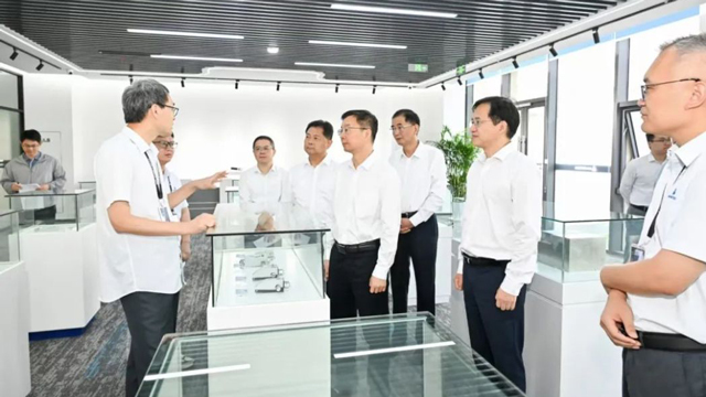 周偉調(diào)研集成電路產(chǎn)業(yè)鏈